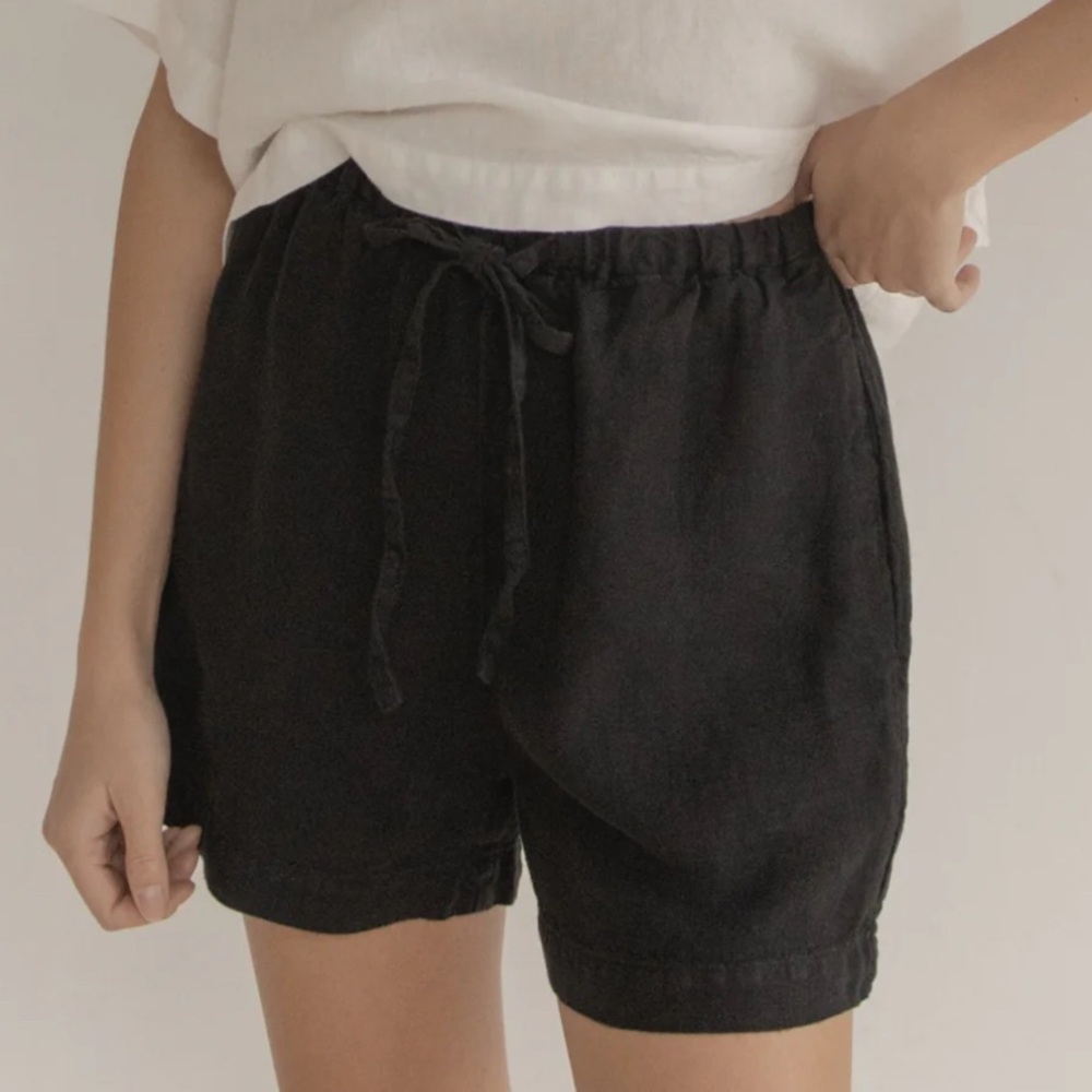 Gillian Stevens August Short